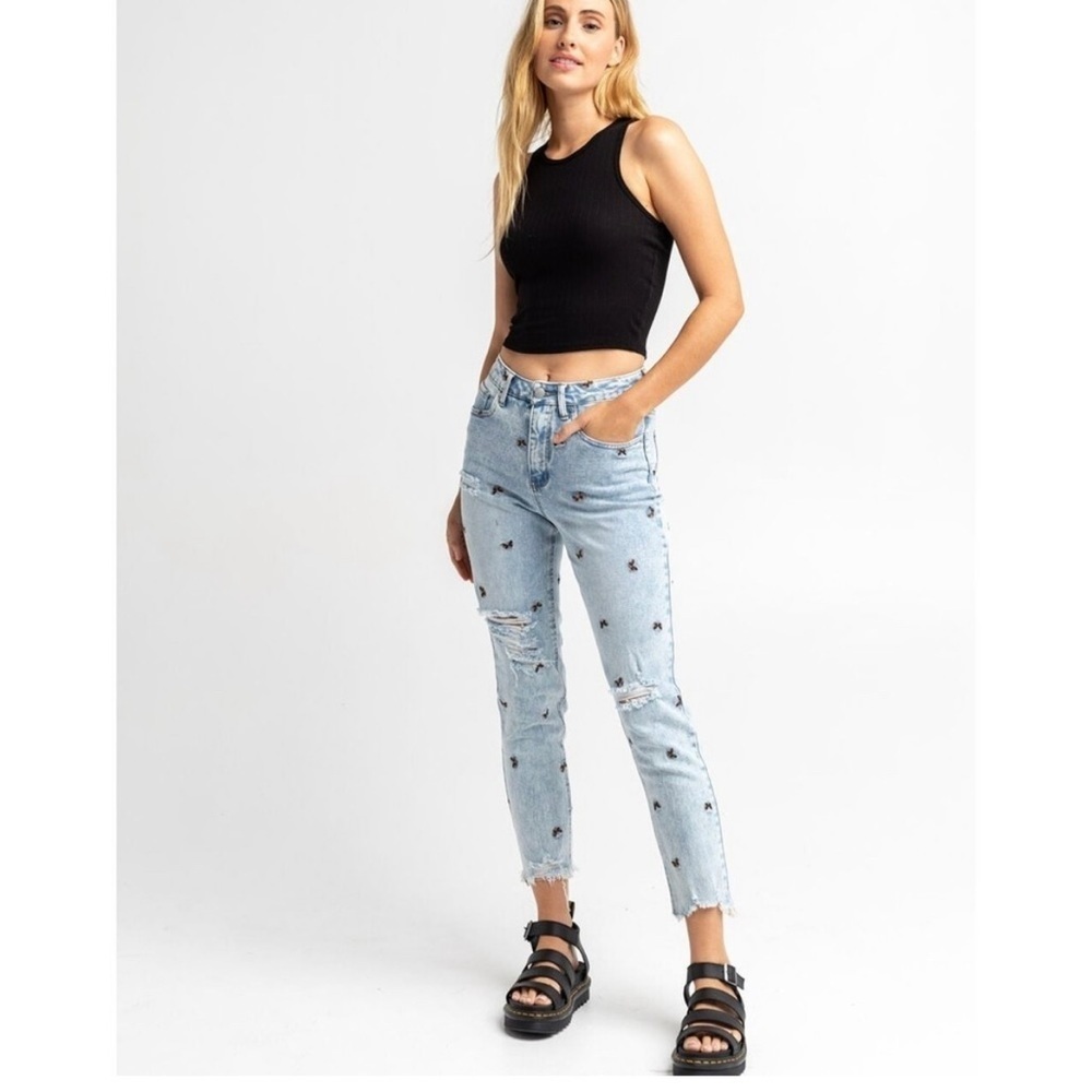 Material Girl Women’s All Over Butterfly Light‎ Wash Skinny Mom Jeans Size 7